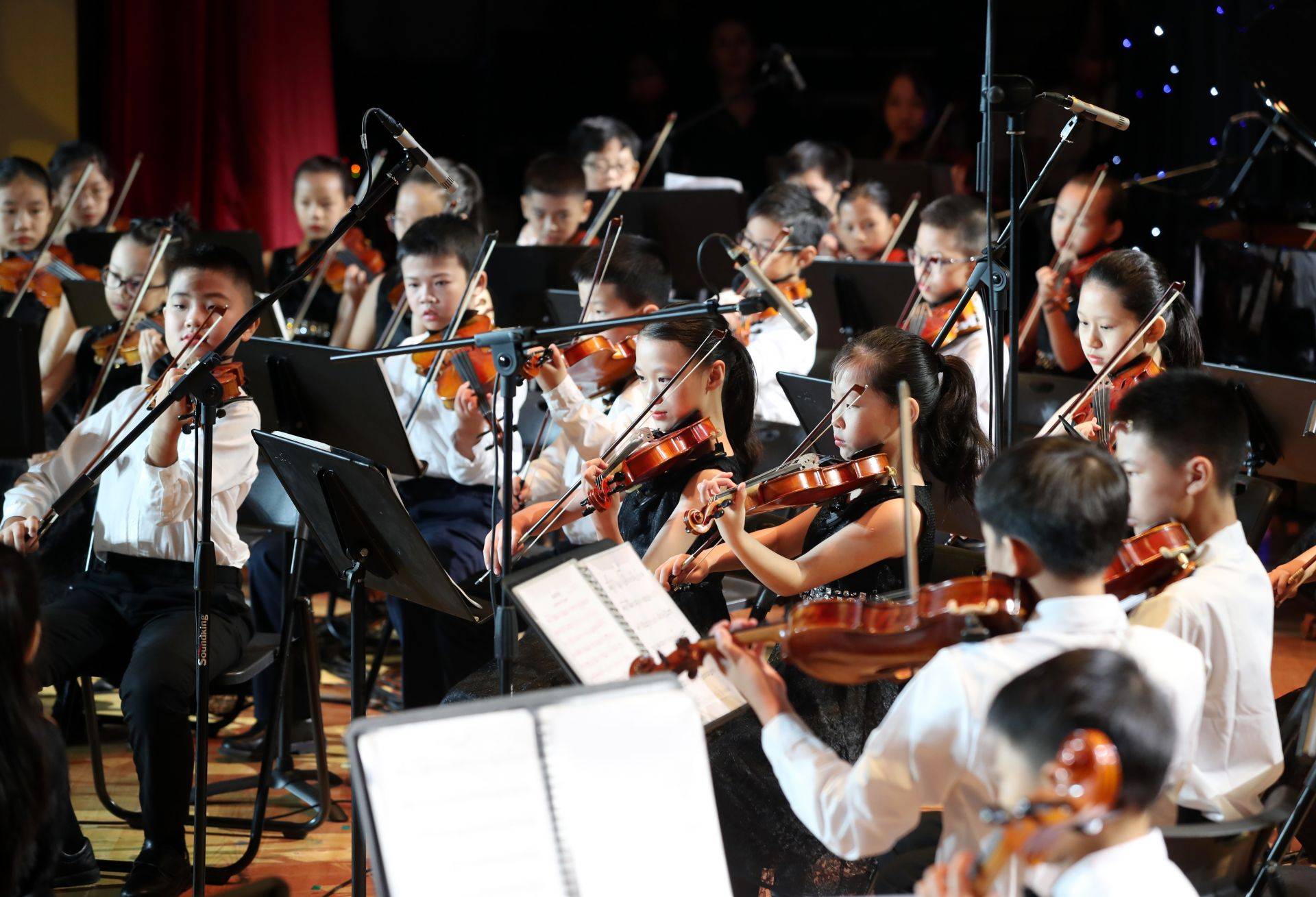 演出經(jīng)紀(jì)人證書報(bào)名指南 條件、難度與頒發(fā)機(jī)構(gòu)詳解